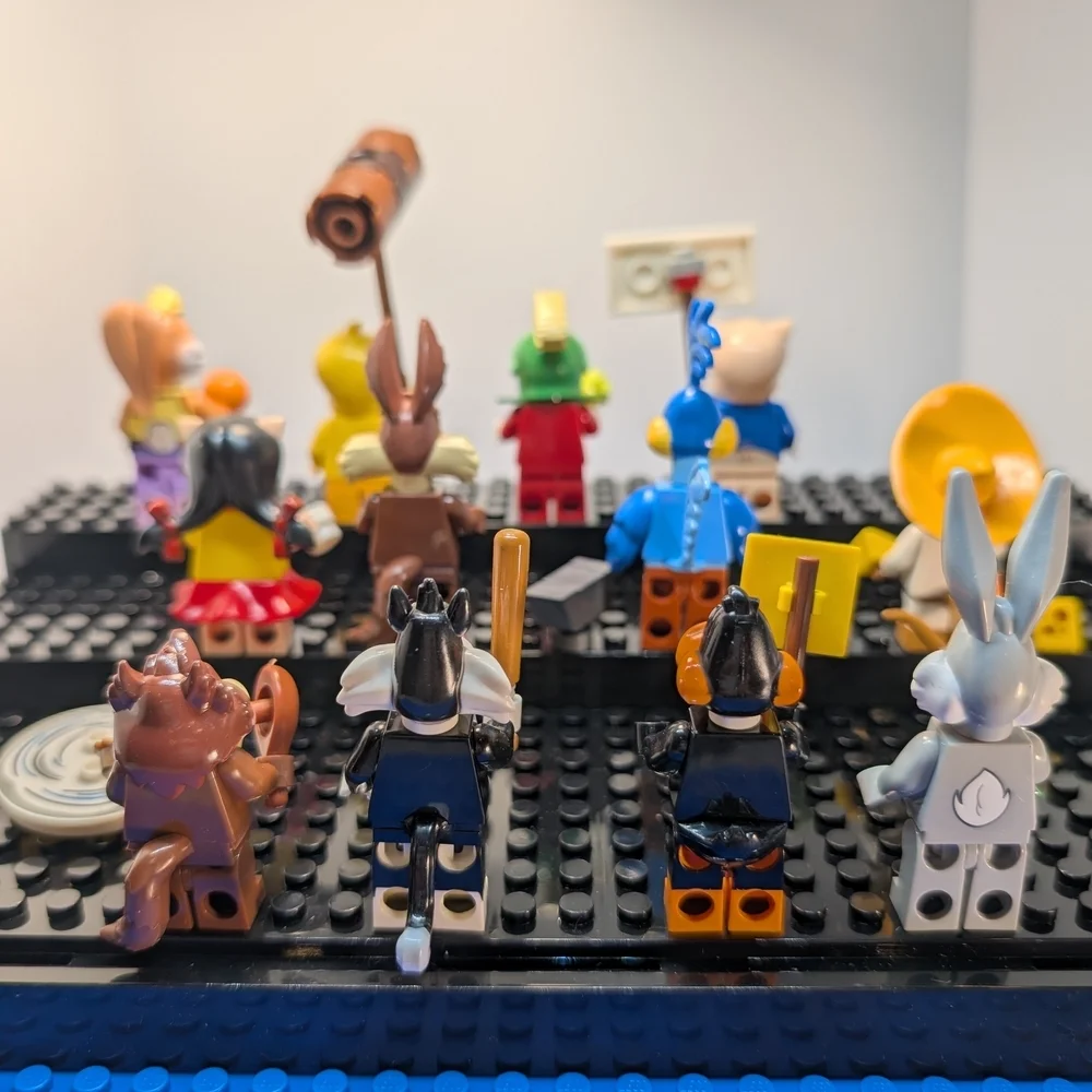 12 Minifigures-Looney Tunes LEGO Compatible Minifigures Set